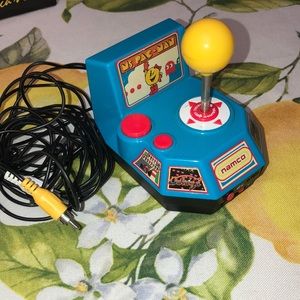 2004 Namco Jakks Pacific 5 in 1 Ms Pac-Man